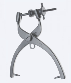 Держатель черепа хирургический Crutchfield, средний MN4615